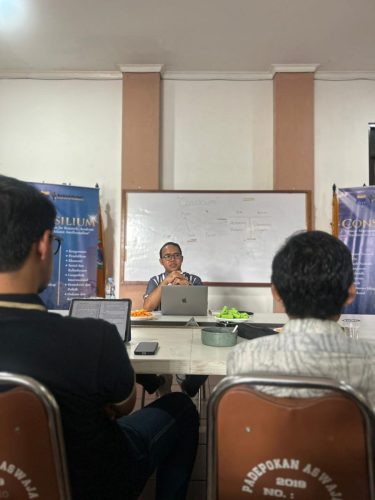Oligarki Dalam Dua Wajah; Membaca Polemik Pilkada Langsung vs DPRD
